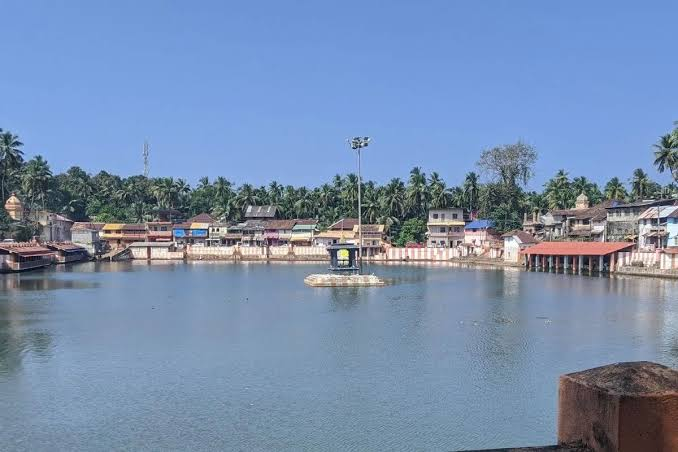 Koti Teertha temple tank at Gokarna
